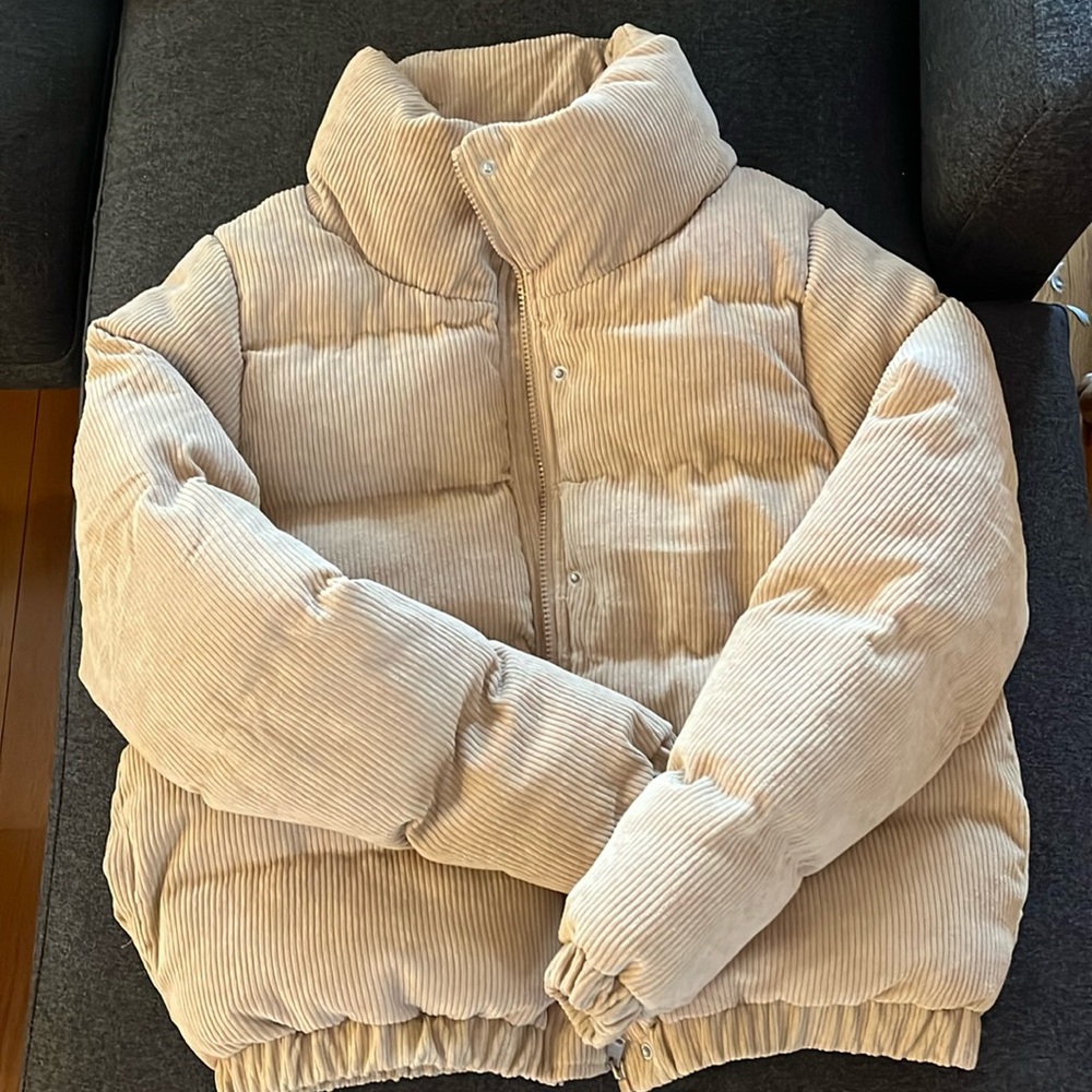Puffer jacket-brand new. Never worn.